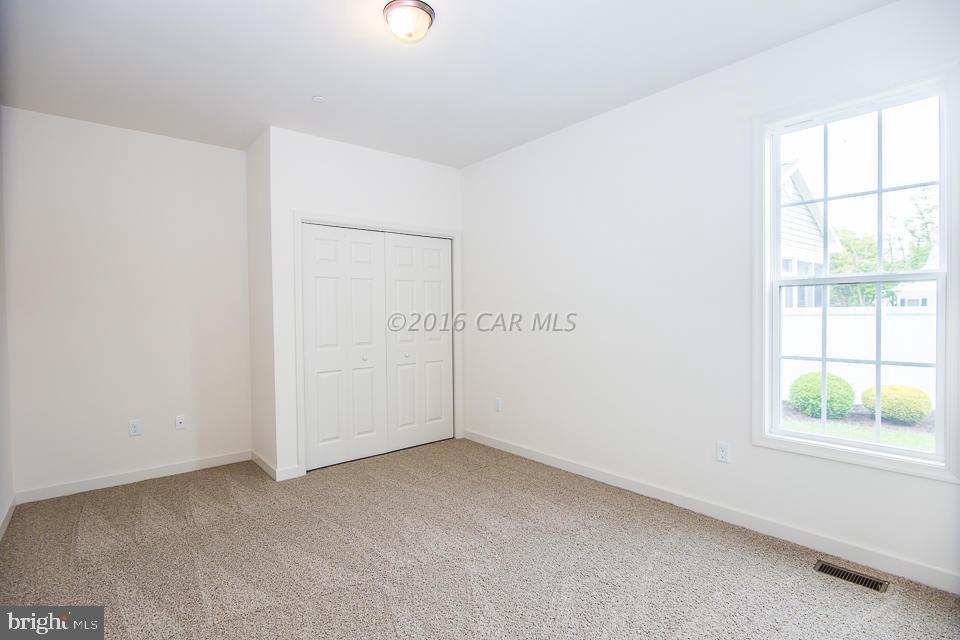 HUNT CLUB SOUTH - Residential