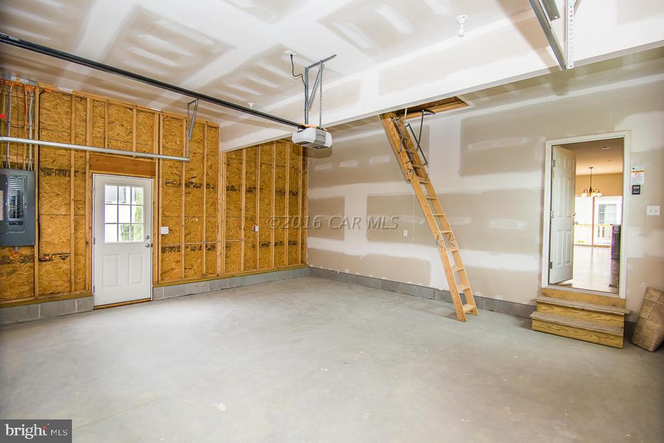 HUNT CLUB SOUTH - Residential