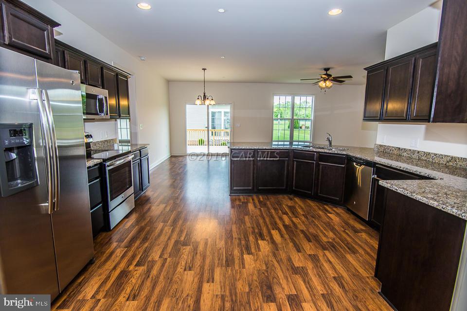 HUNT CLUB SOUTH - Residential