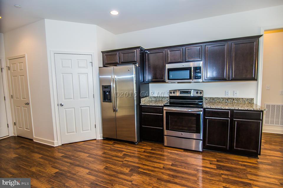 HUNT CLUB SOUTH - Residential