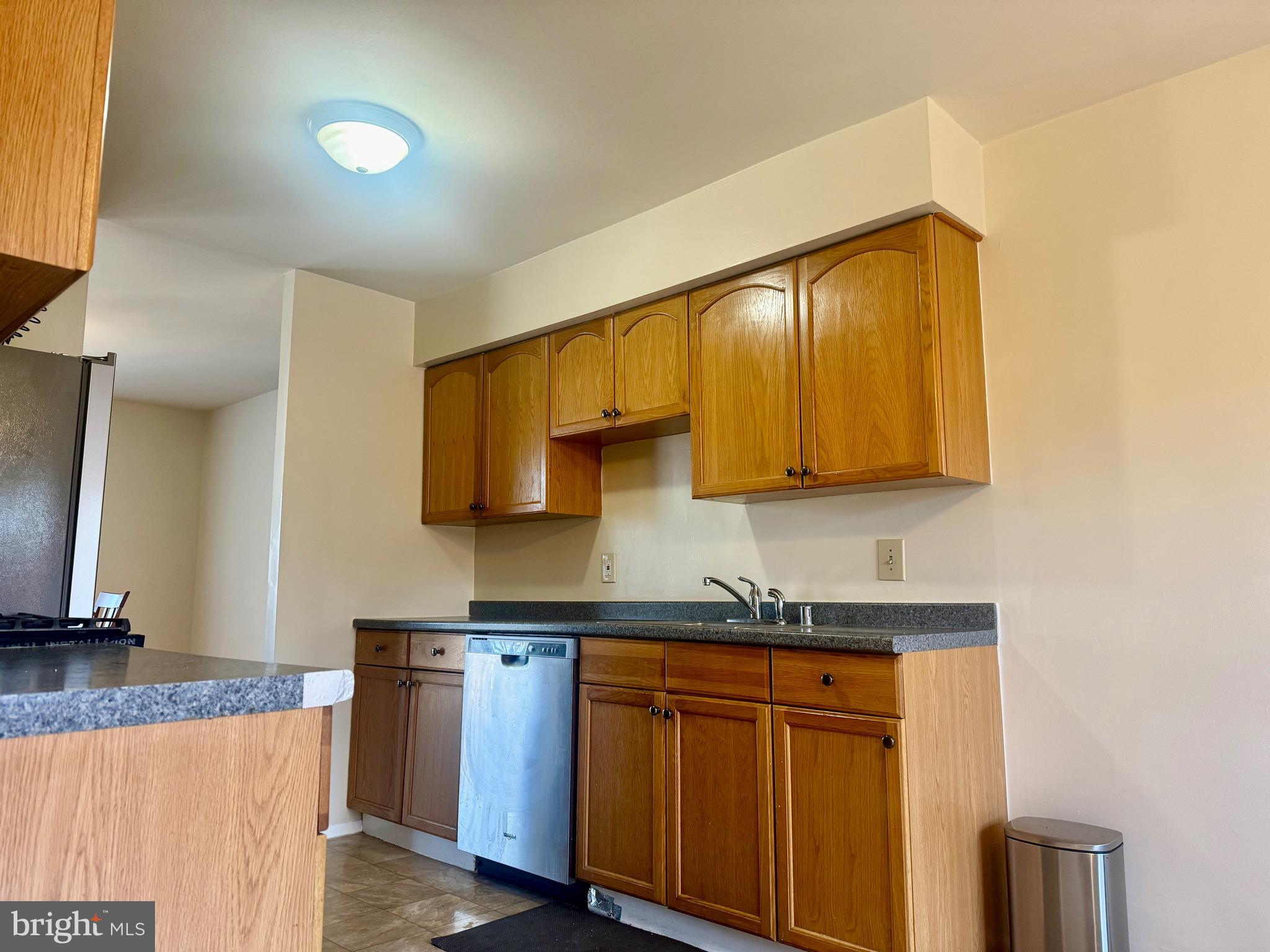 VILLAGE OF WILDE LAKE - Residential