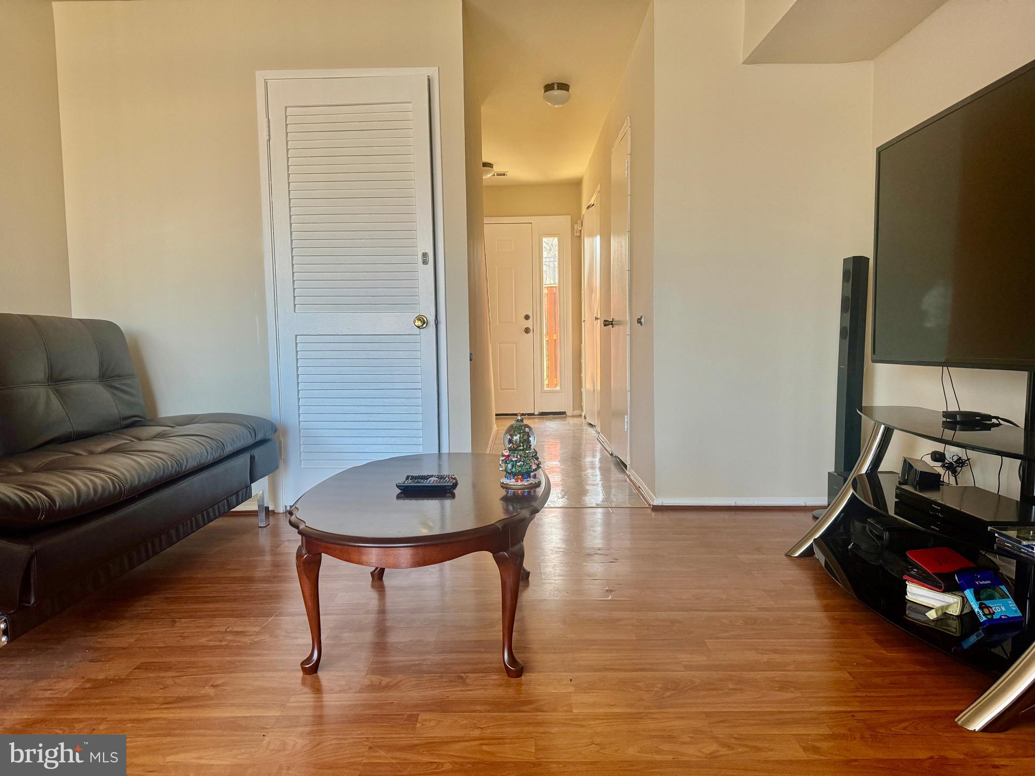 VILLAGE OF WILDE LAKE - Residential