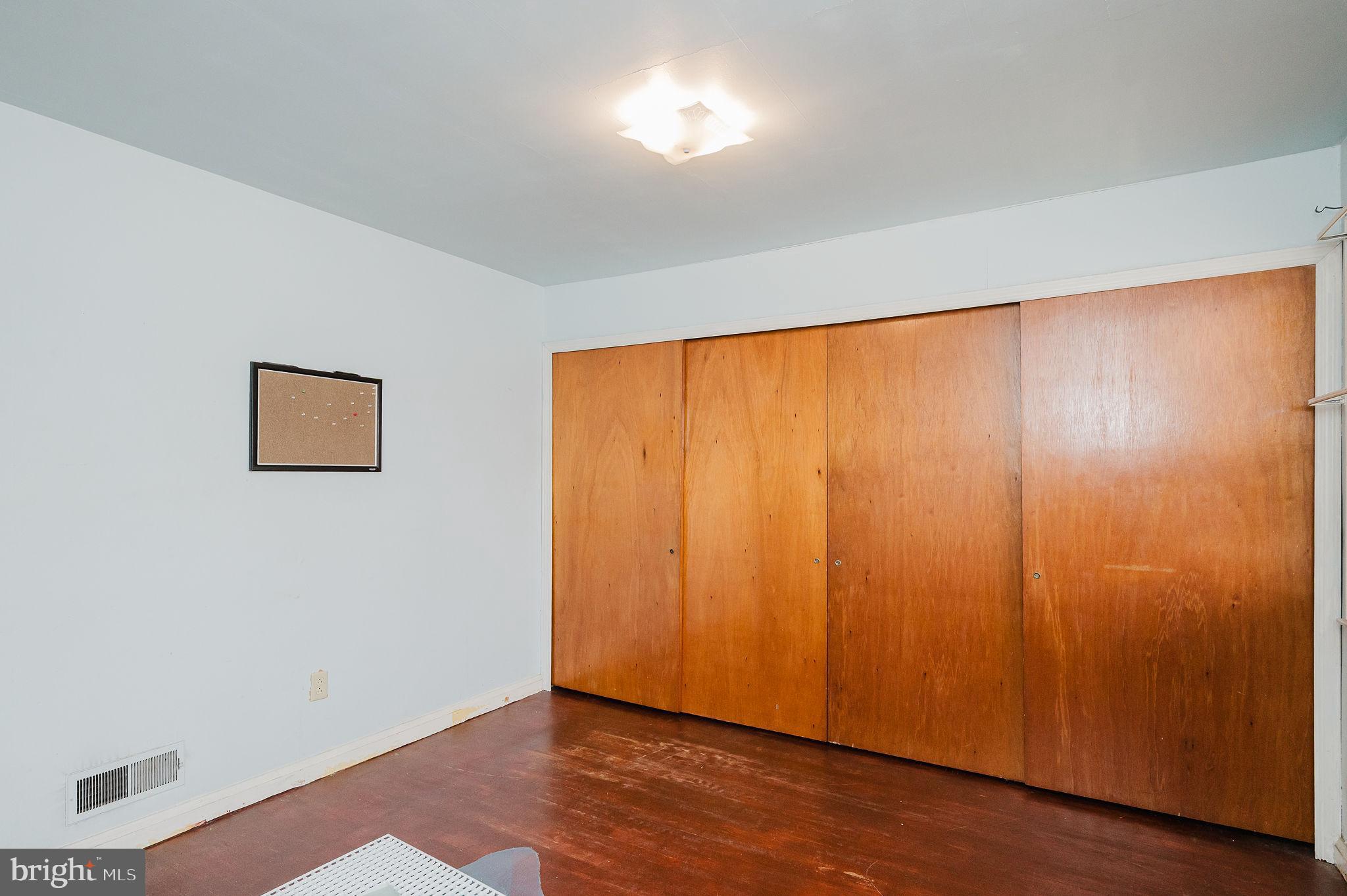 EASTWOOD - Residential