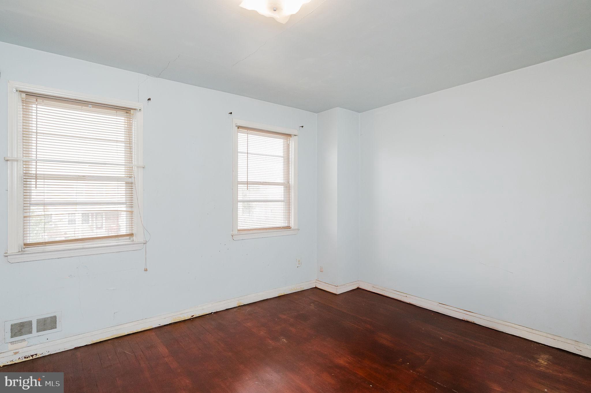 EASTWOOD - Residential