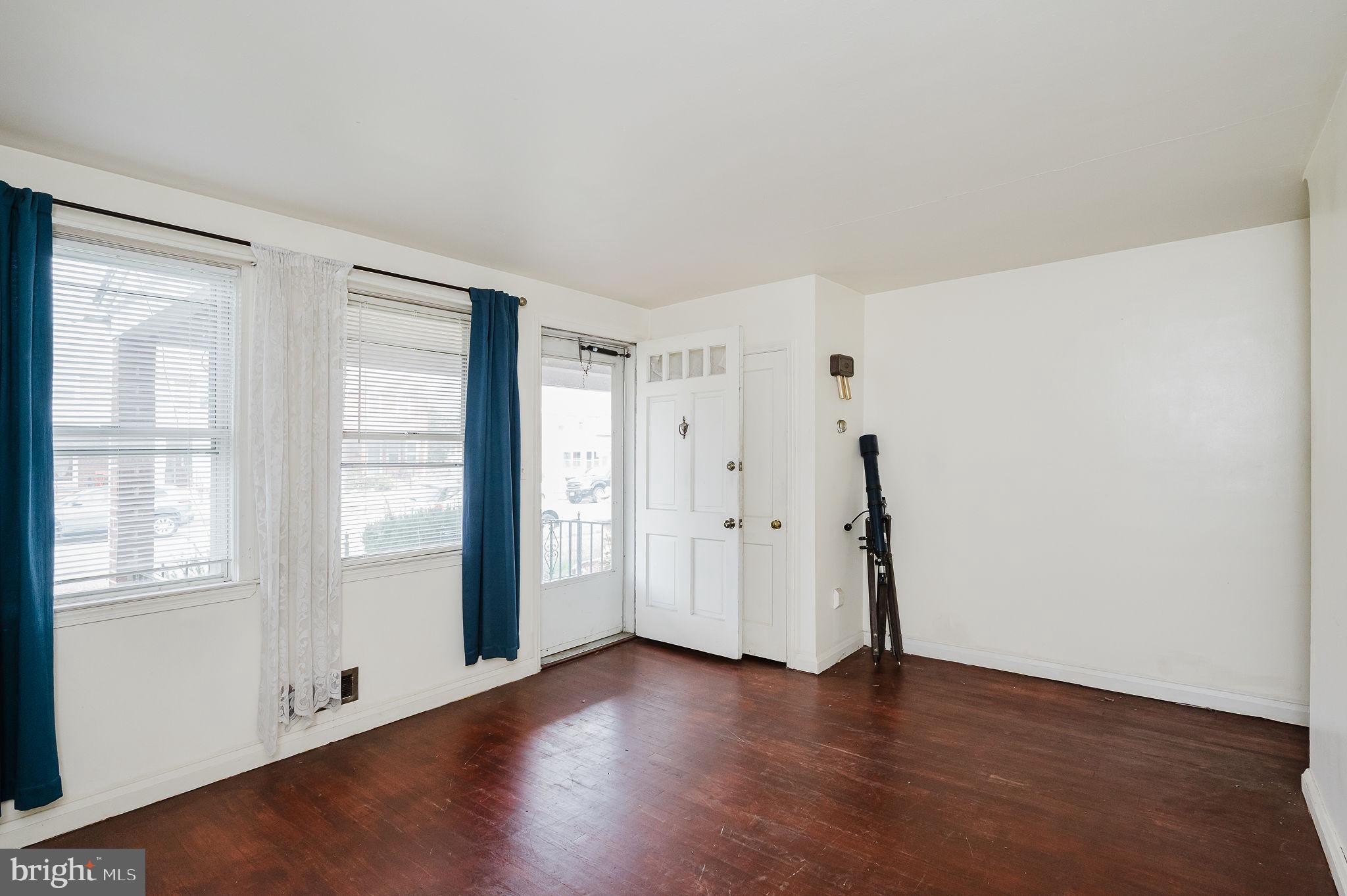 EASTWOOD - Residential