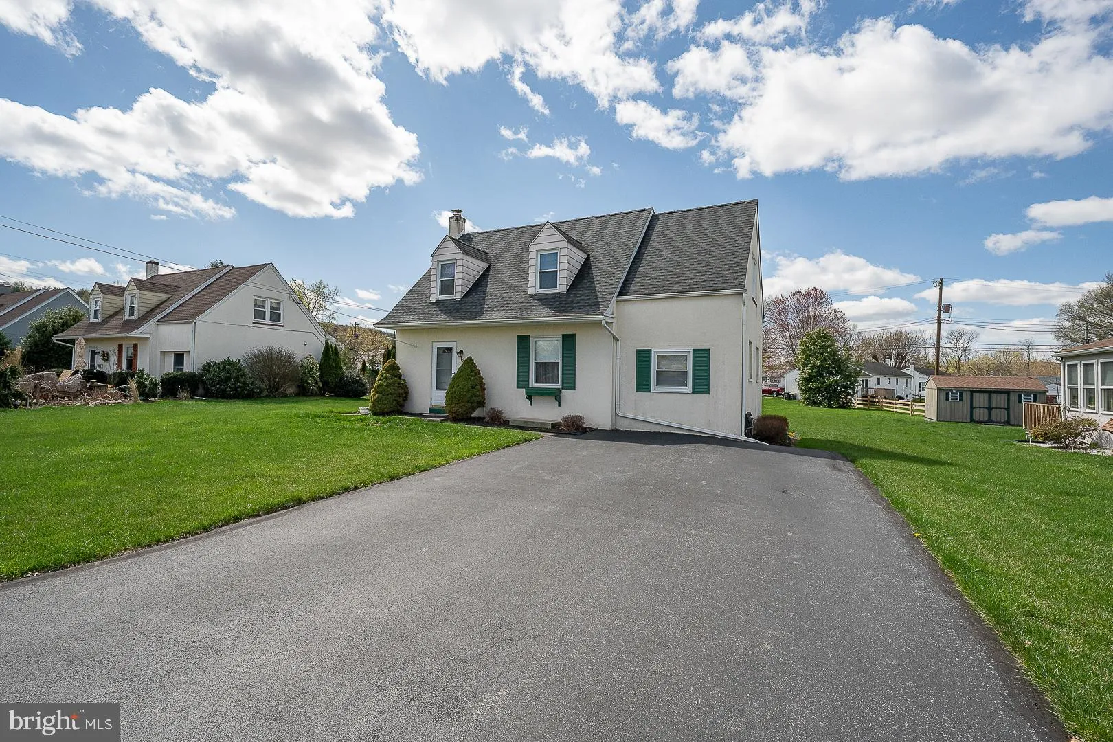 Downingtown, Pennsylvania 19335, United States, 4 Bedrooms Bedrooms, ,2 BathroomsBathrooms,Residential,Active,97498