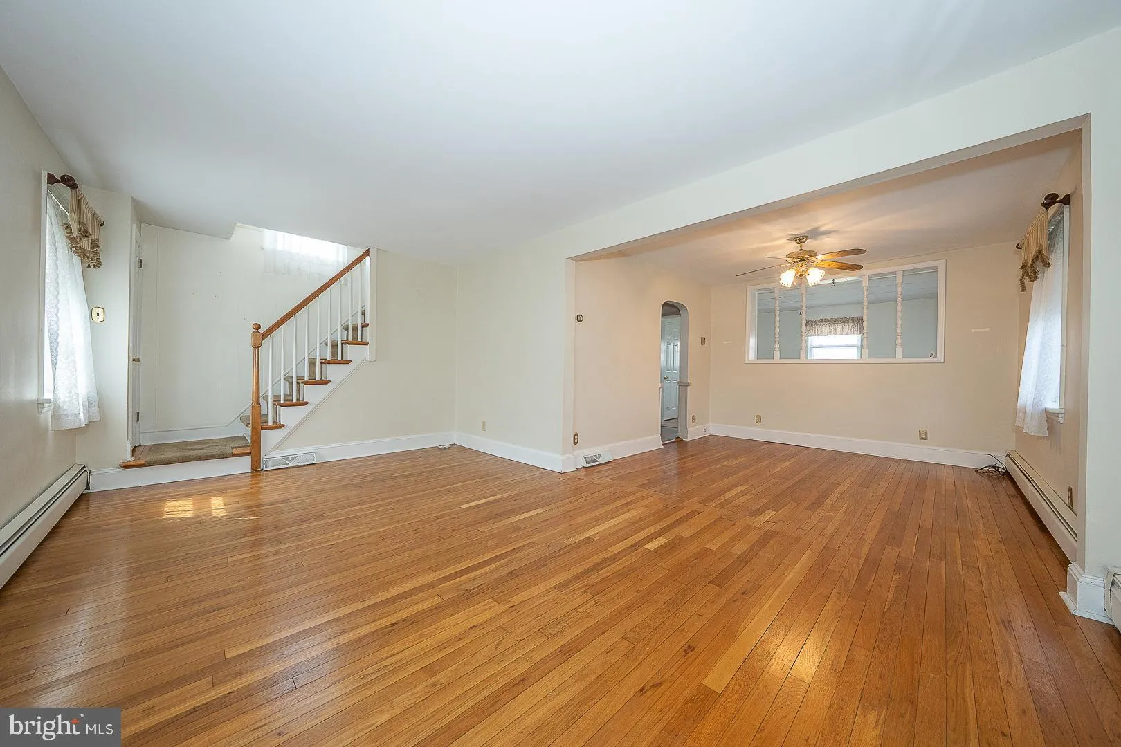 Downingtown, Pennsylvania 19335, United States, 4 Bedrooms Bedrooms, ,2 BathroomsBathrooms,Residential,Active,97498