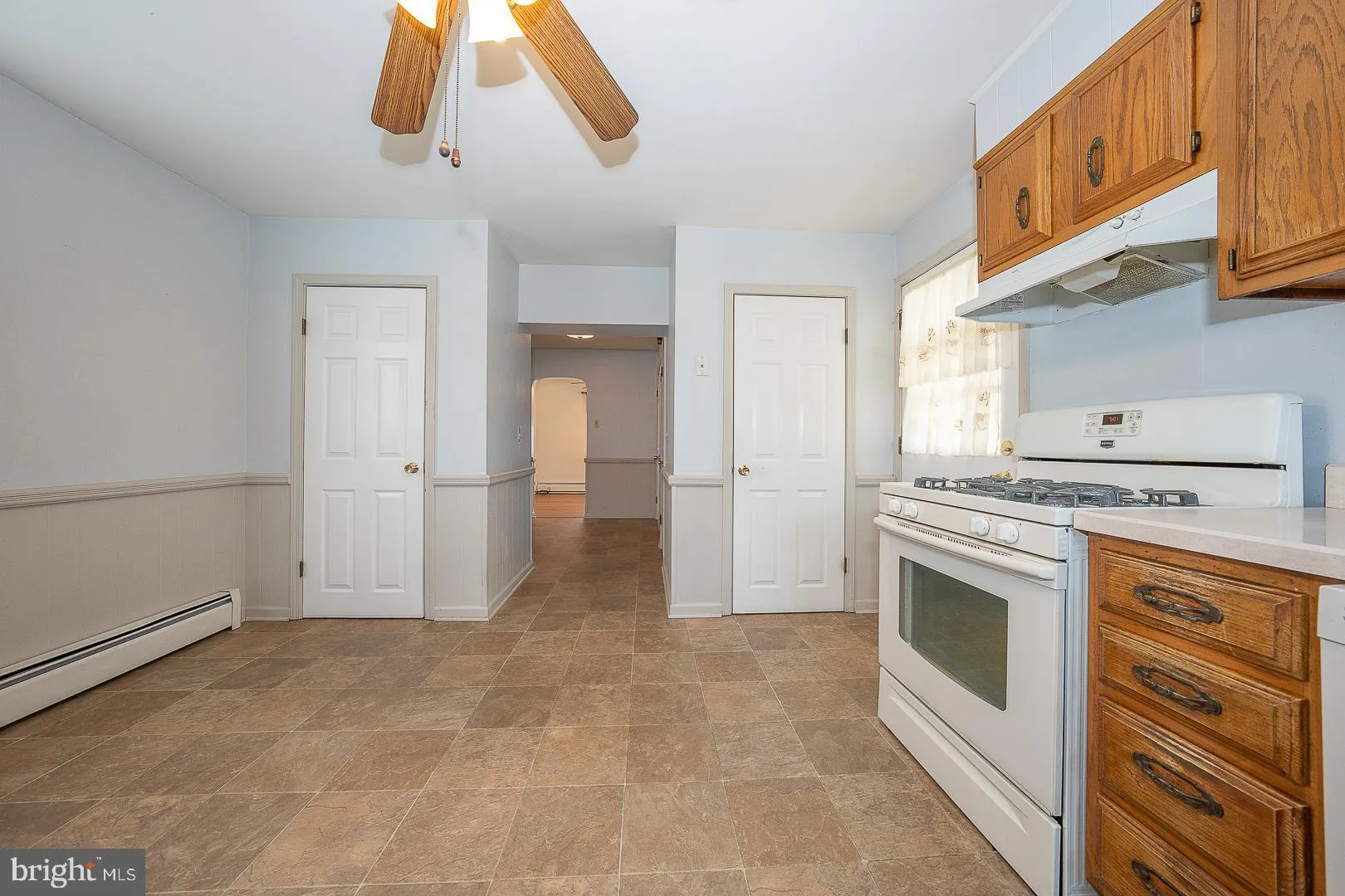 Downingtown, Pennsylvania 19335, United States, 4 Bedrooms Bedrooms, ,2 BathroomsBathrooms,Residential,Active,97498