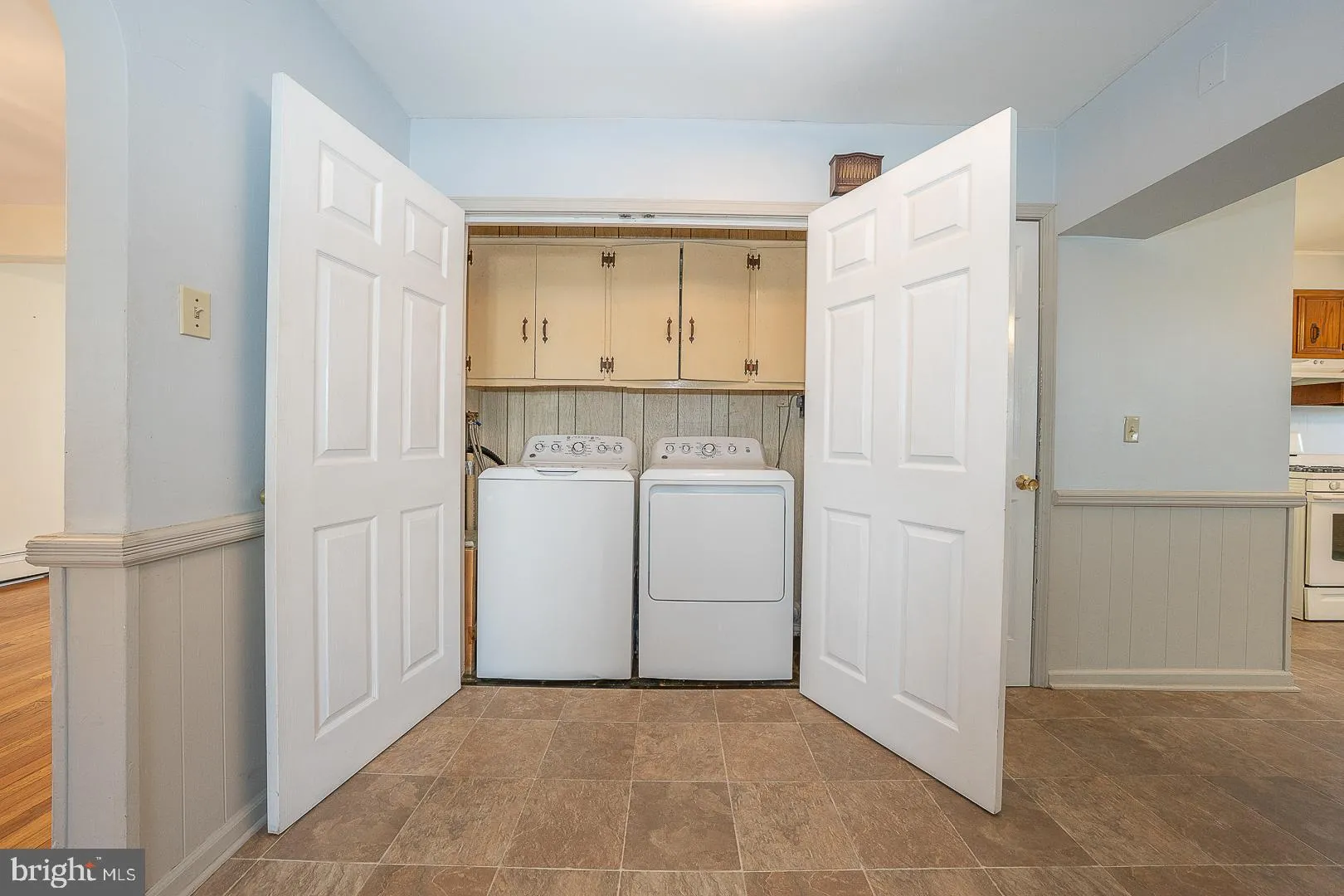 Downingtown, Pennsylvania 19335, United States, 4 Bedrooms Bedrooms, ,2 BathroomsBathrooms,Residential,Active,97498