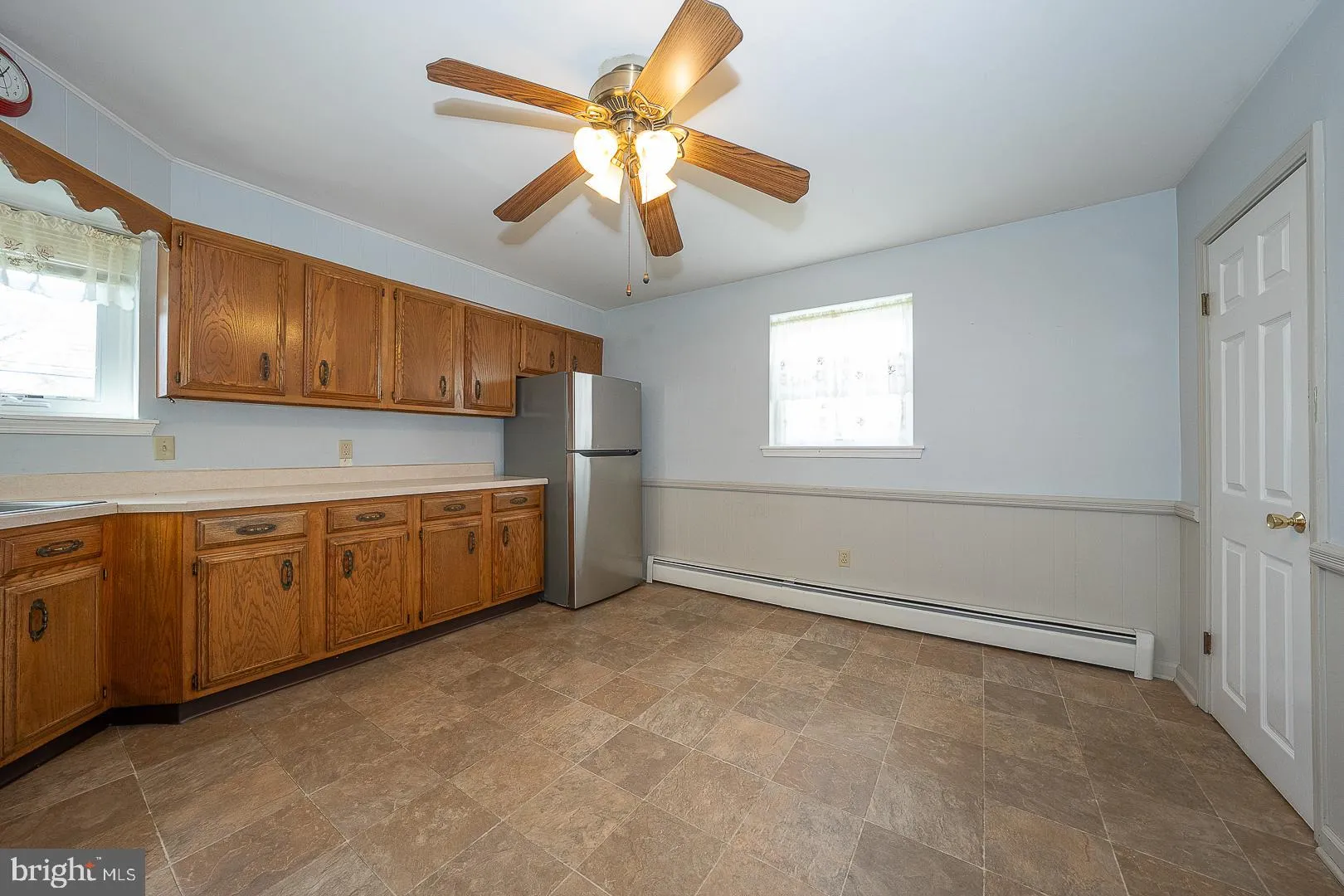 Downingtown, Pennsylvania 19335, United States, 4 Bedrooms Bedrooms, ,2 BathroomsBathrooms,Residential,Active,97498