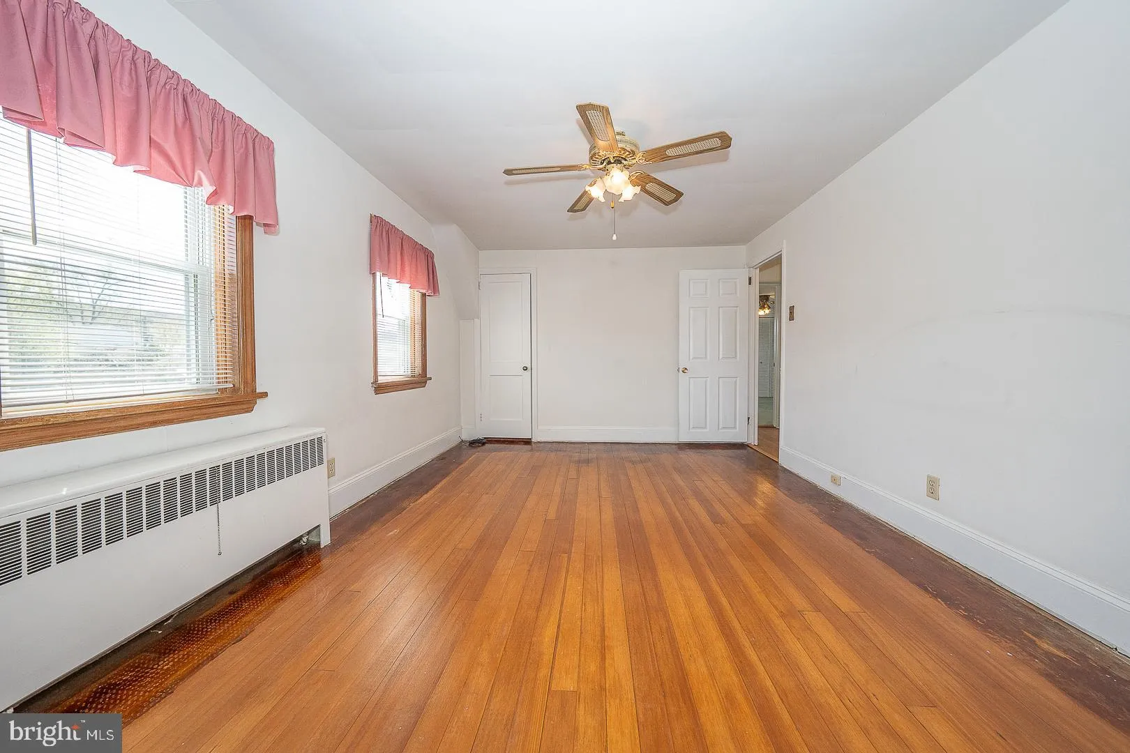 Downingtown, Pennsylvania 19335, United States, 4 Bedrooms Bedrooms, ,2 BathroomsBathrooms,Residential,Active,97498