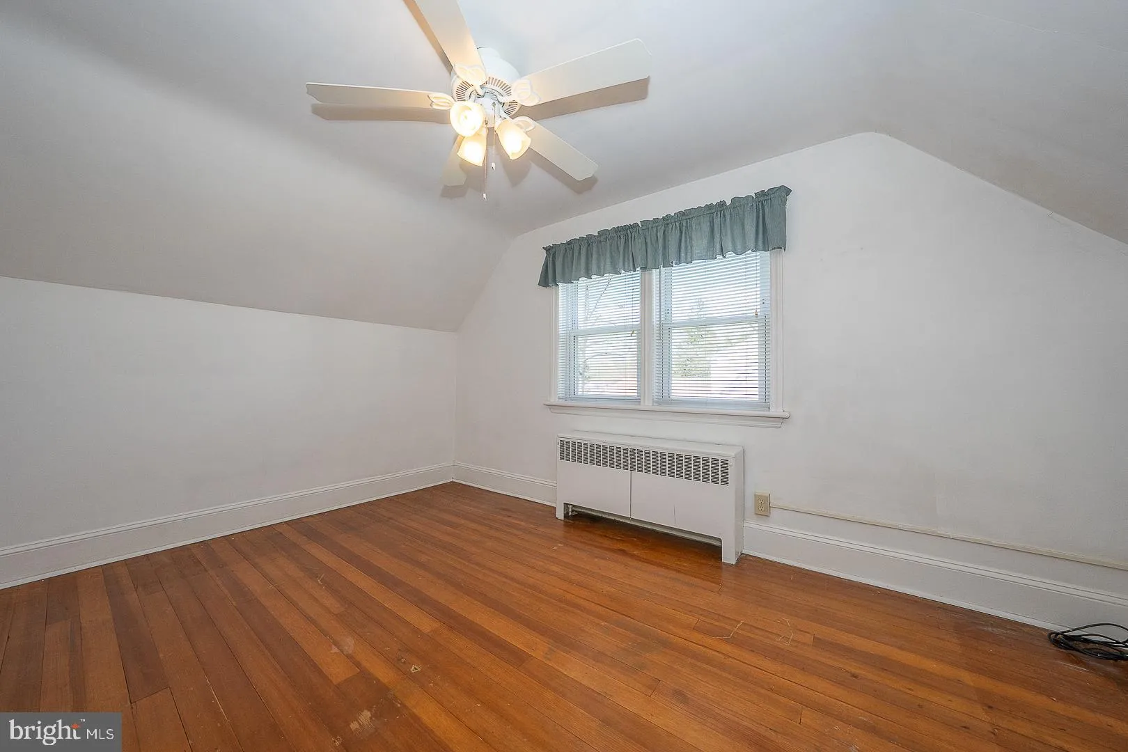 Downingtown, Pennsylvania 19335, United States, 4 Bedrooms Bedrooms, ,2 BathroomsBathrooms,Residential,Active,97498