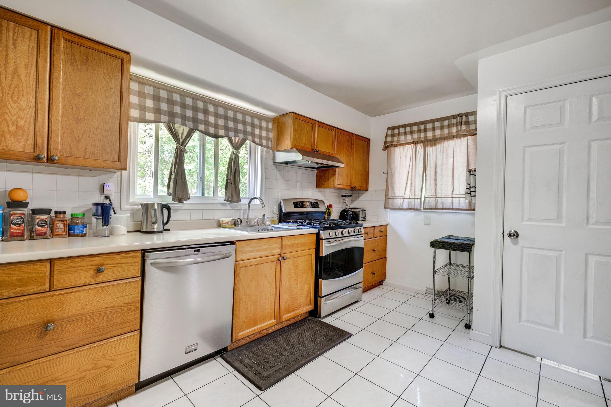 GOOD LUCK HEIGHTS - Residential