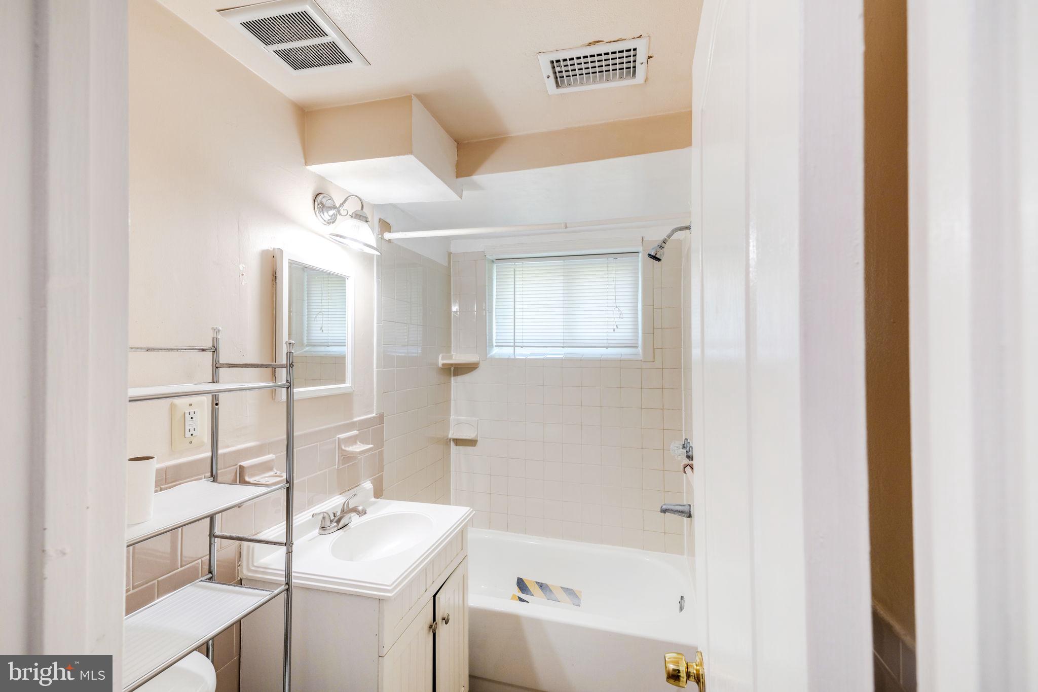 GOOD LUCK HEIGHTS - Residential