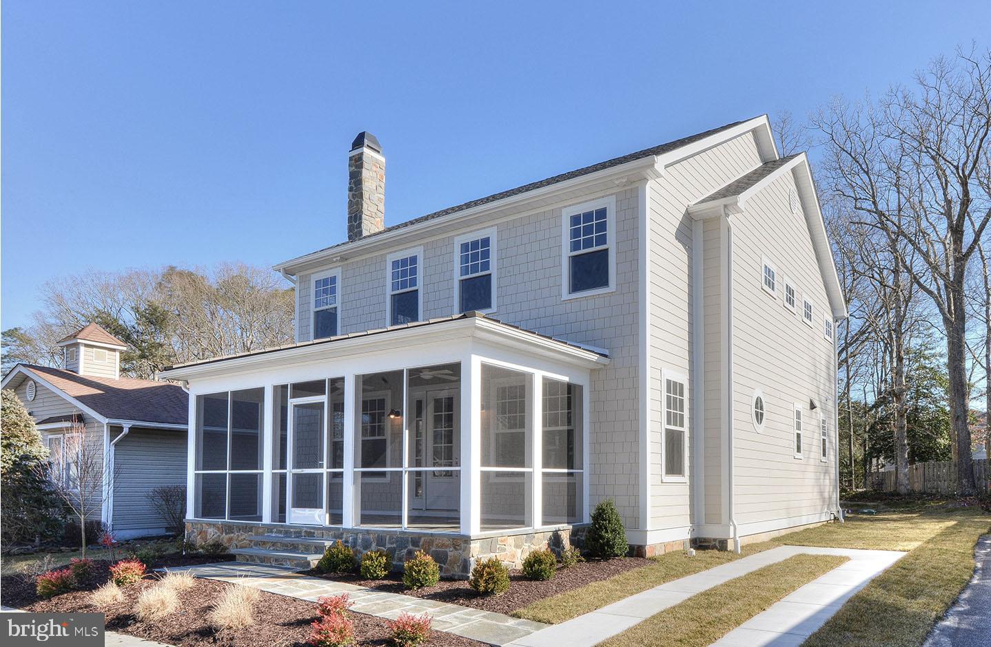 COUNTRY CLUB ESTATES - Residential