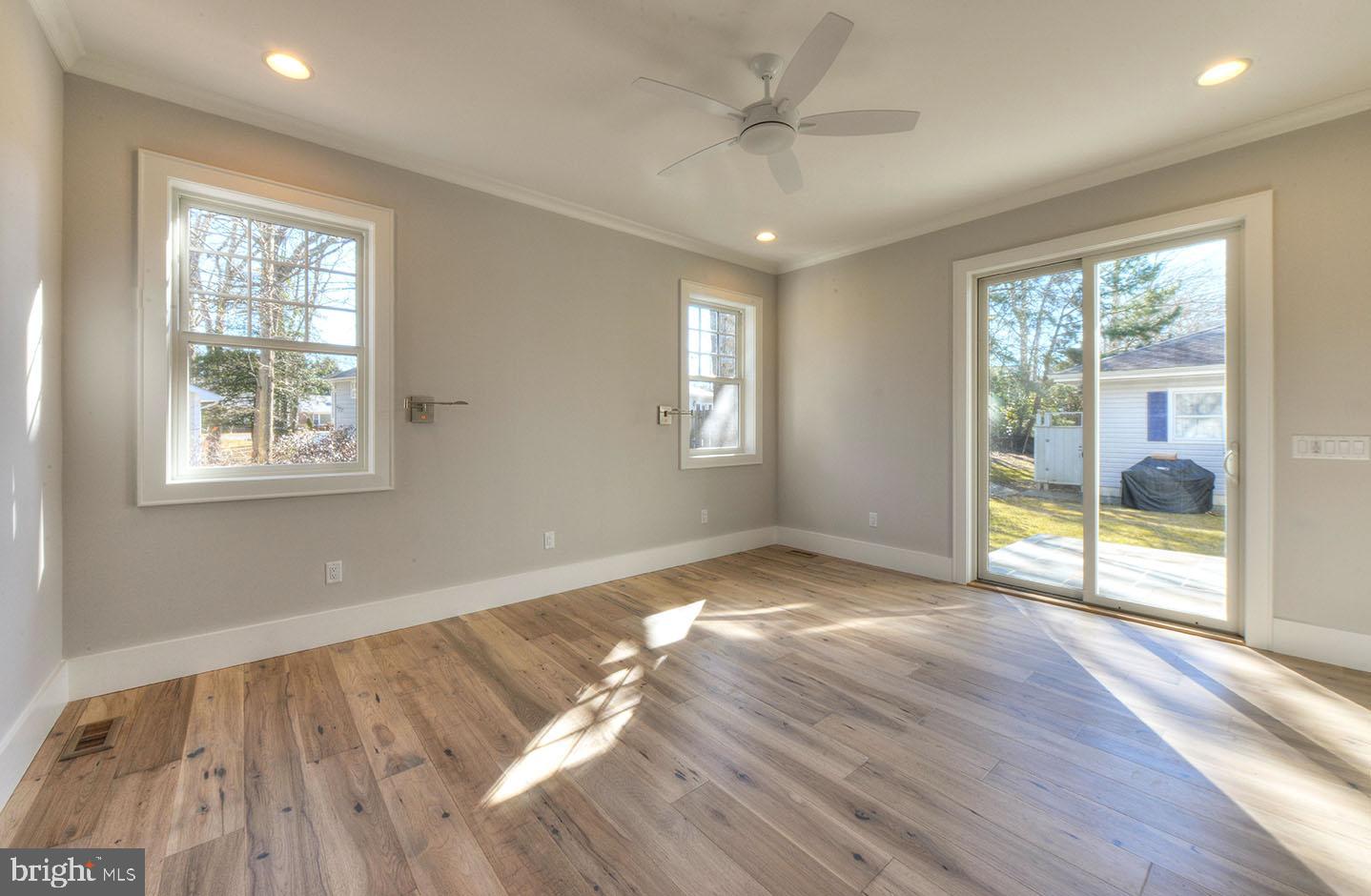 COUNTRY CLUB ESTATES - Residential