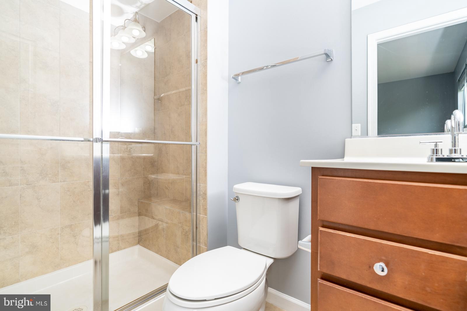 HERITAGE CROSSING CONDOMINIUM - Residential Lease