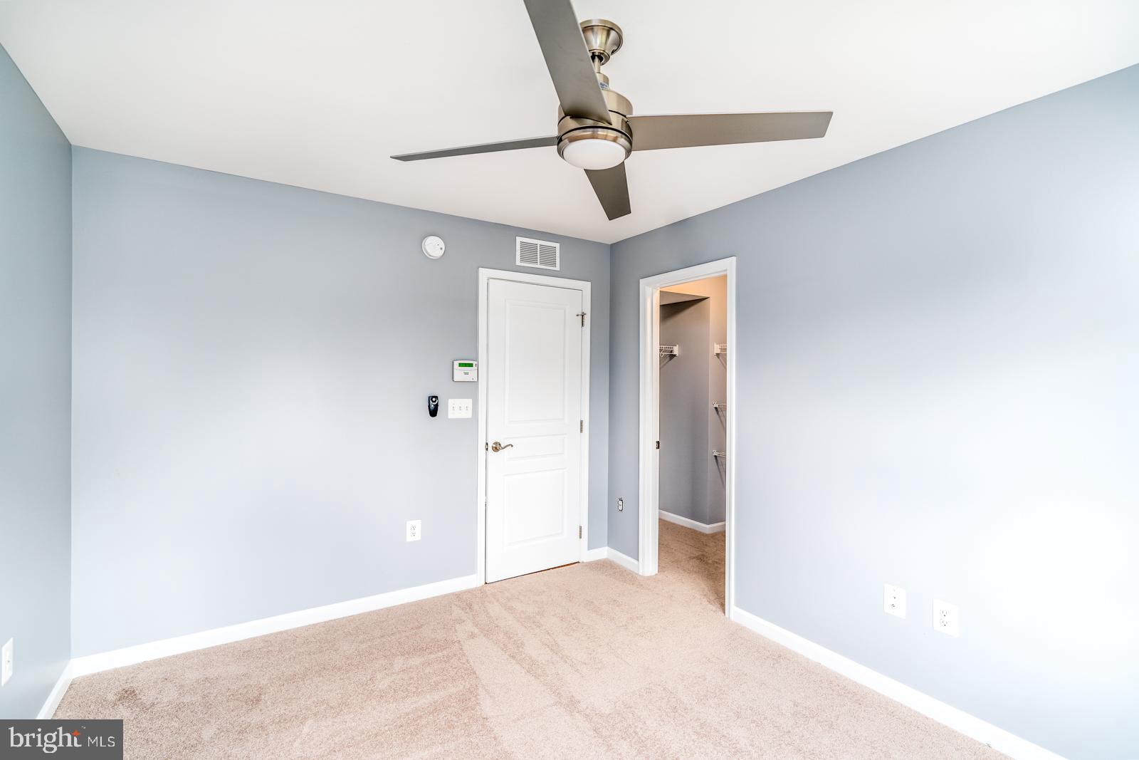 HERITAGE CROSSING CONDOMINIUM - Residential Lease