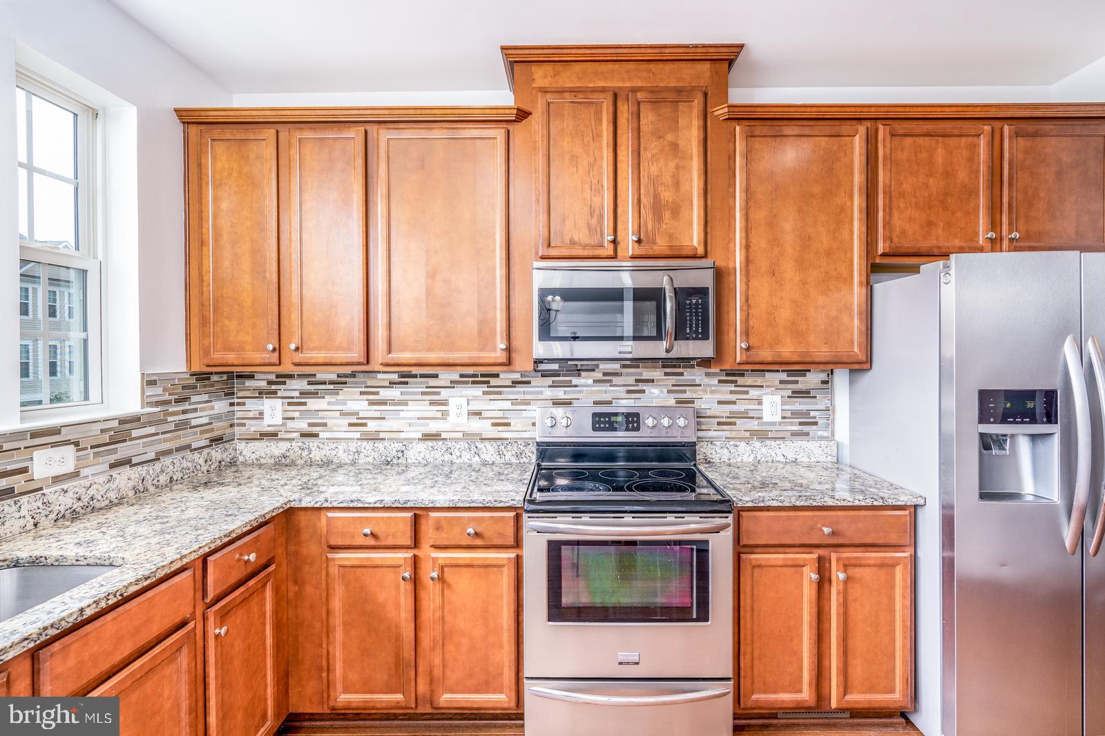 HERITAGE CROSSING CONDOMINIUM - Residential Lease