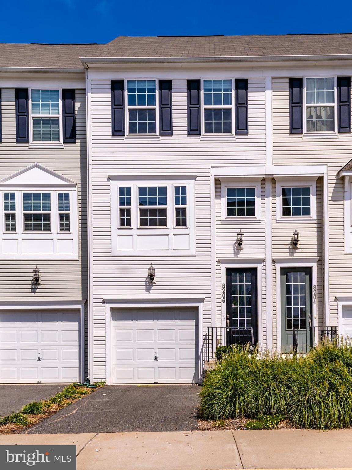 HERITAGE CROSSING CONDOMINIUM - Residential Lease