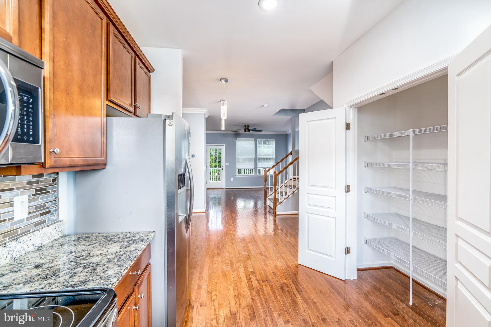 HERITAGE CROSSING CONDOMINIUM - Residential Lease