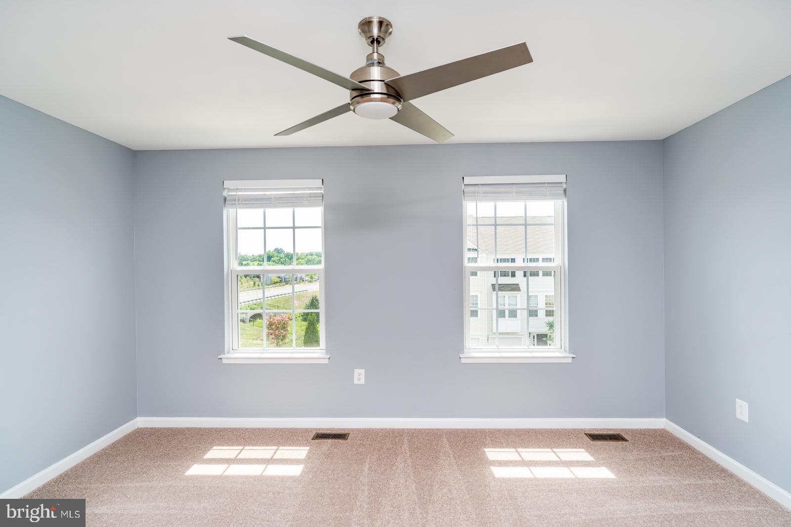 HERITAGE CROSSING CONDOMINIUM - Residential Lease