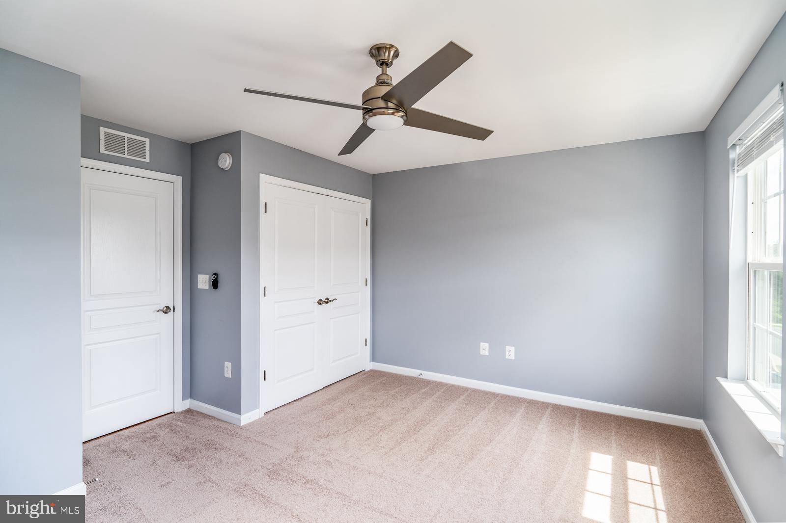 HERITAGE CROSSING CONDOMINIUM - Residential Lease