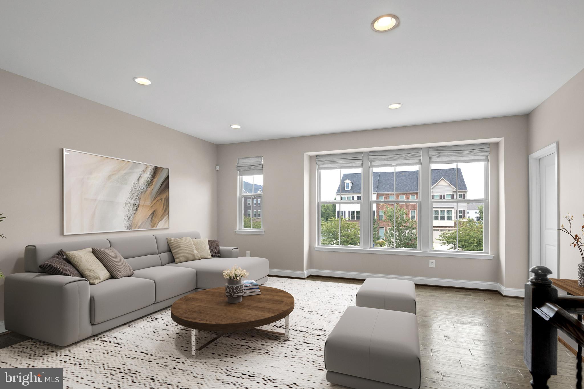 BRADLEY SQUARE - Residential