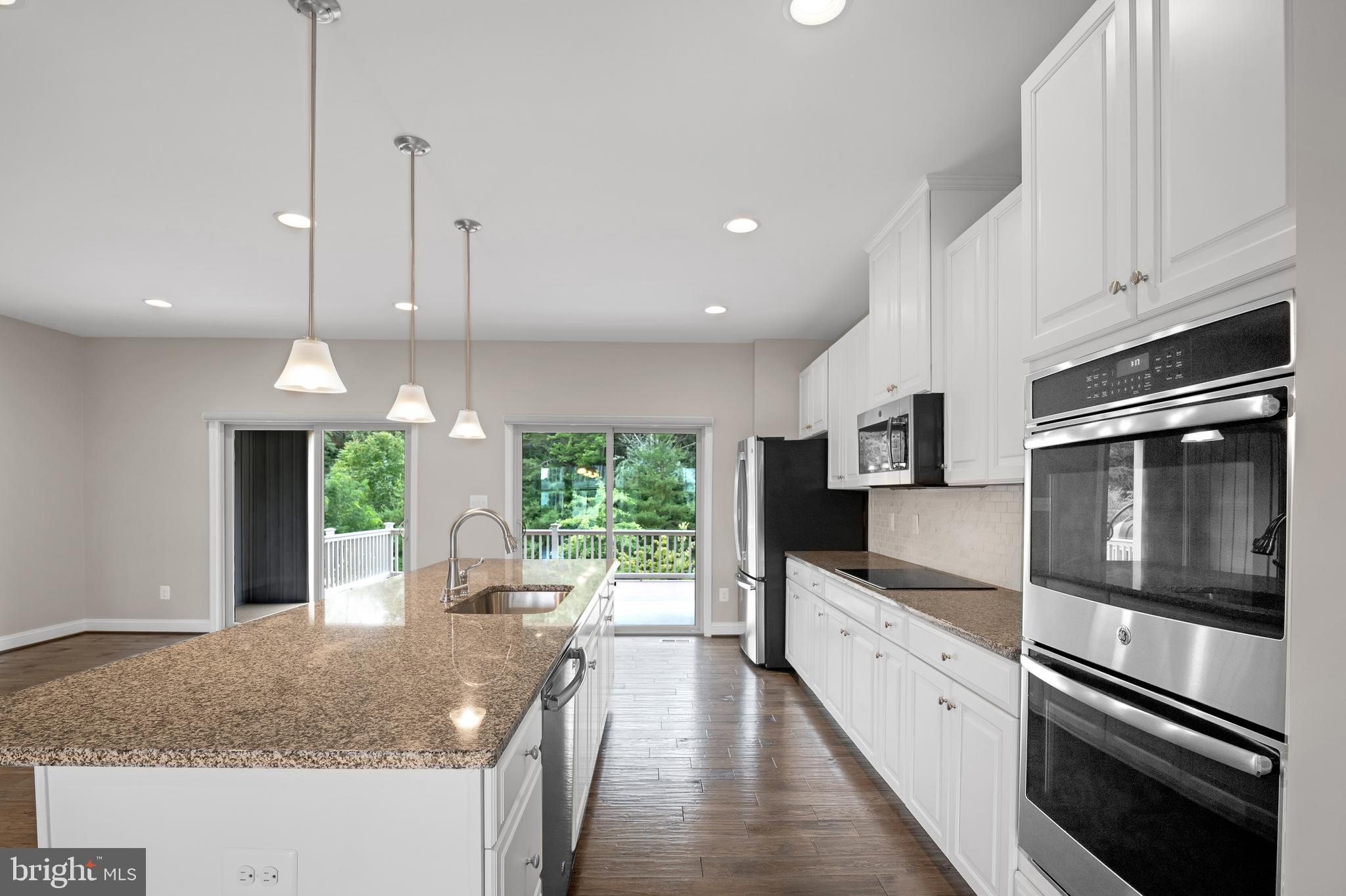 BRADLEY SQUARE - Residential