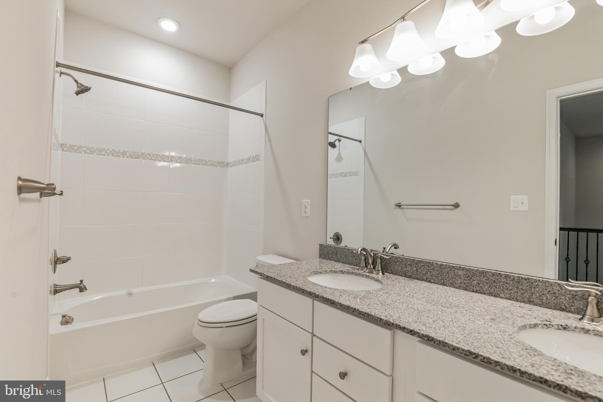 BRADLEY SQUARE - Residential