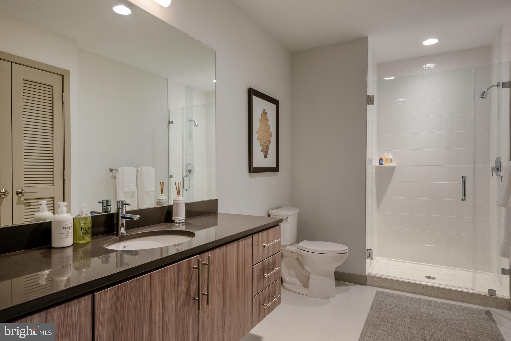 CENTER CITY - Residential Lease