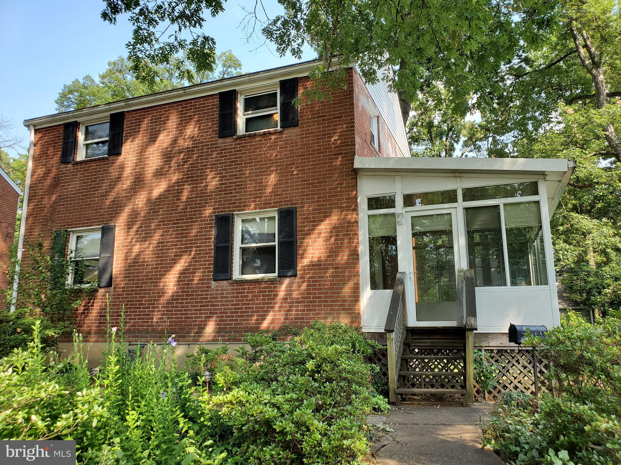 ARLINGTON FOREST - Residential