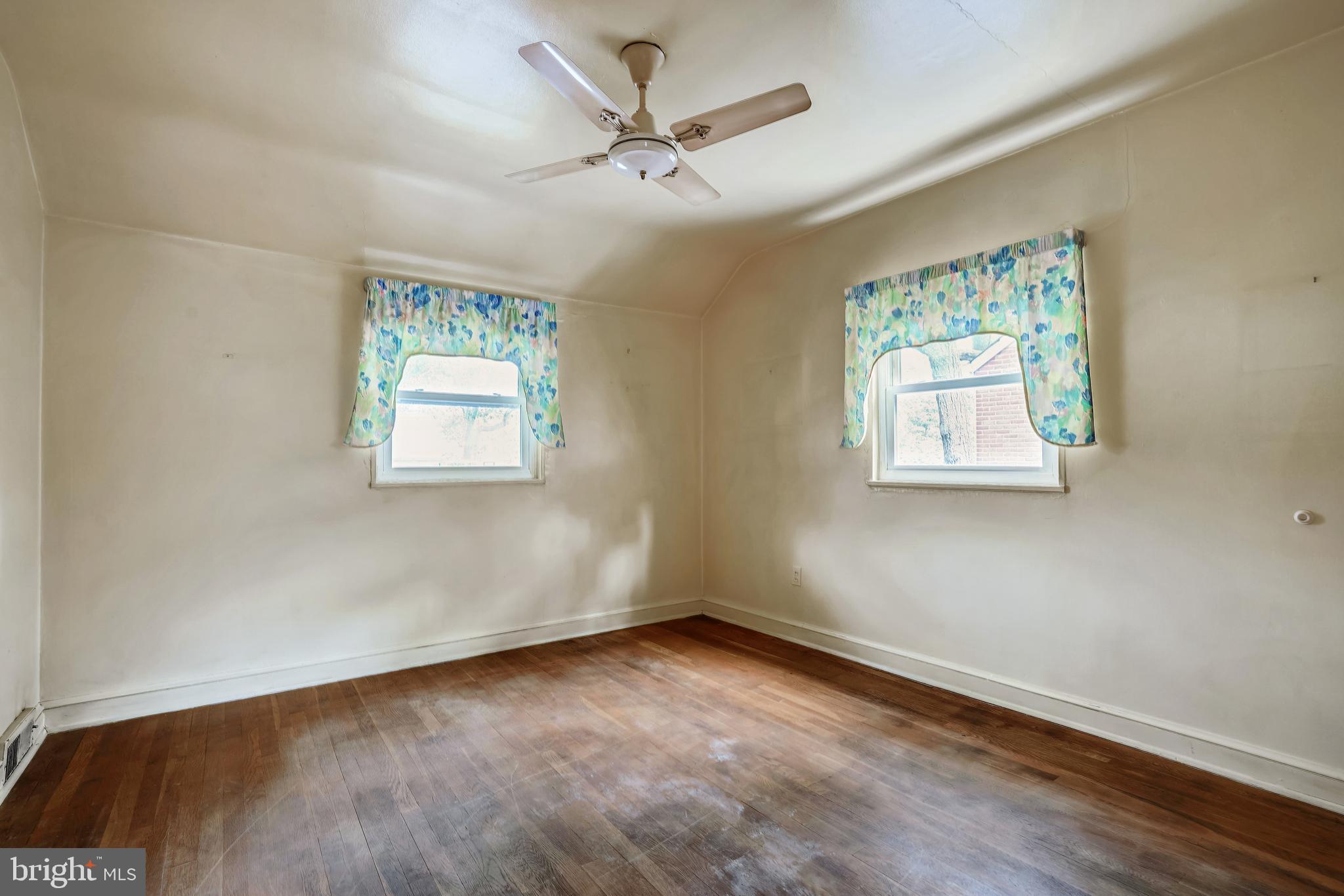 ARLINGTON FOREST - Residential