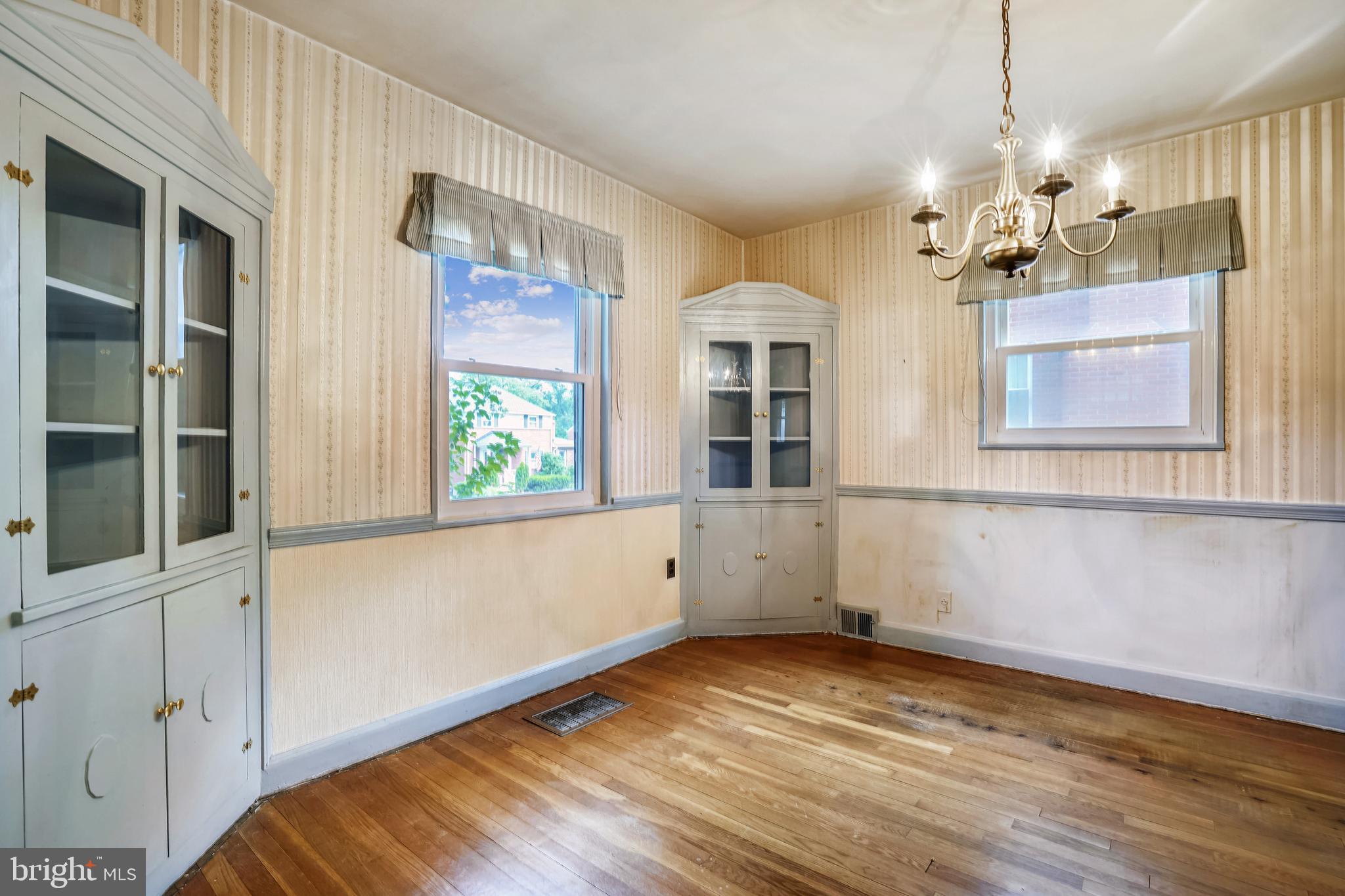 ARLINGTON FOREST - Residential