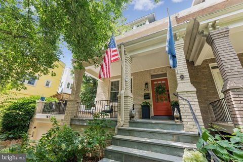 3512 30TH STREET NW WASHINGTON DC 20008