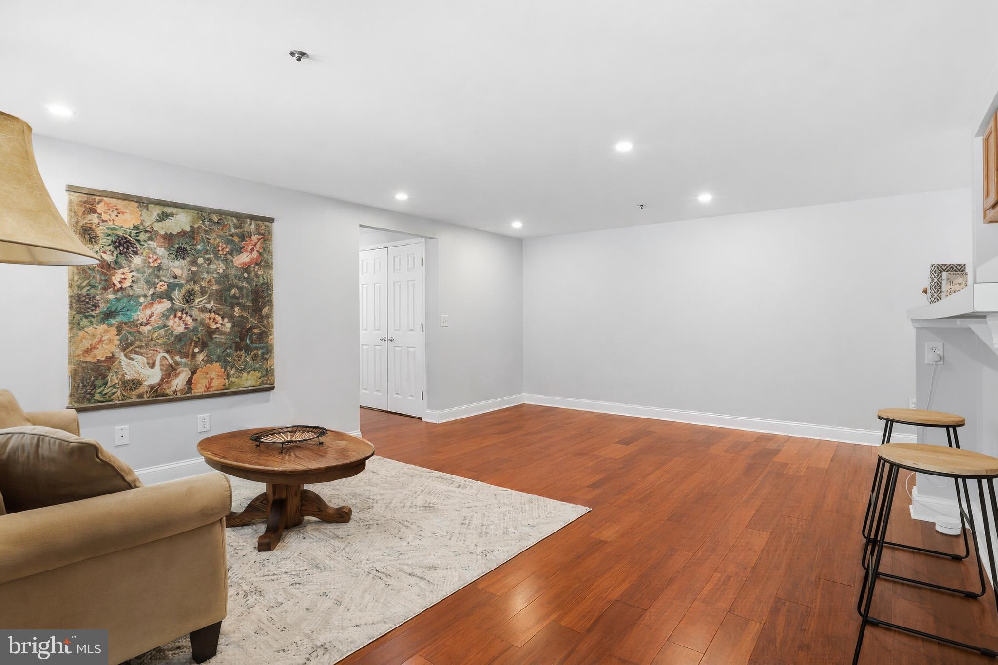 SHERBROOKE CONDO - Residential