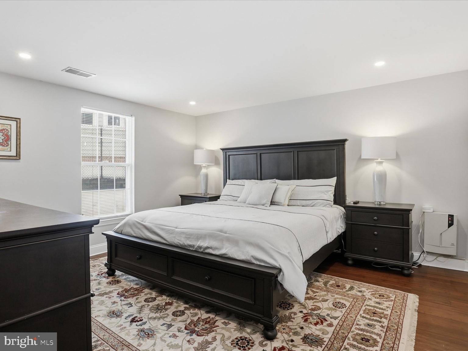 SHERBROOKE CONDO - Residential