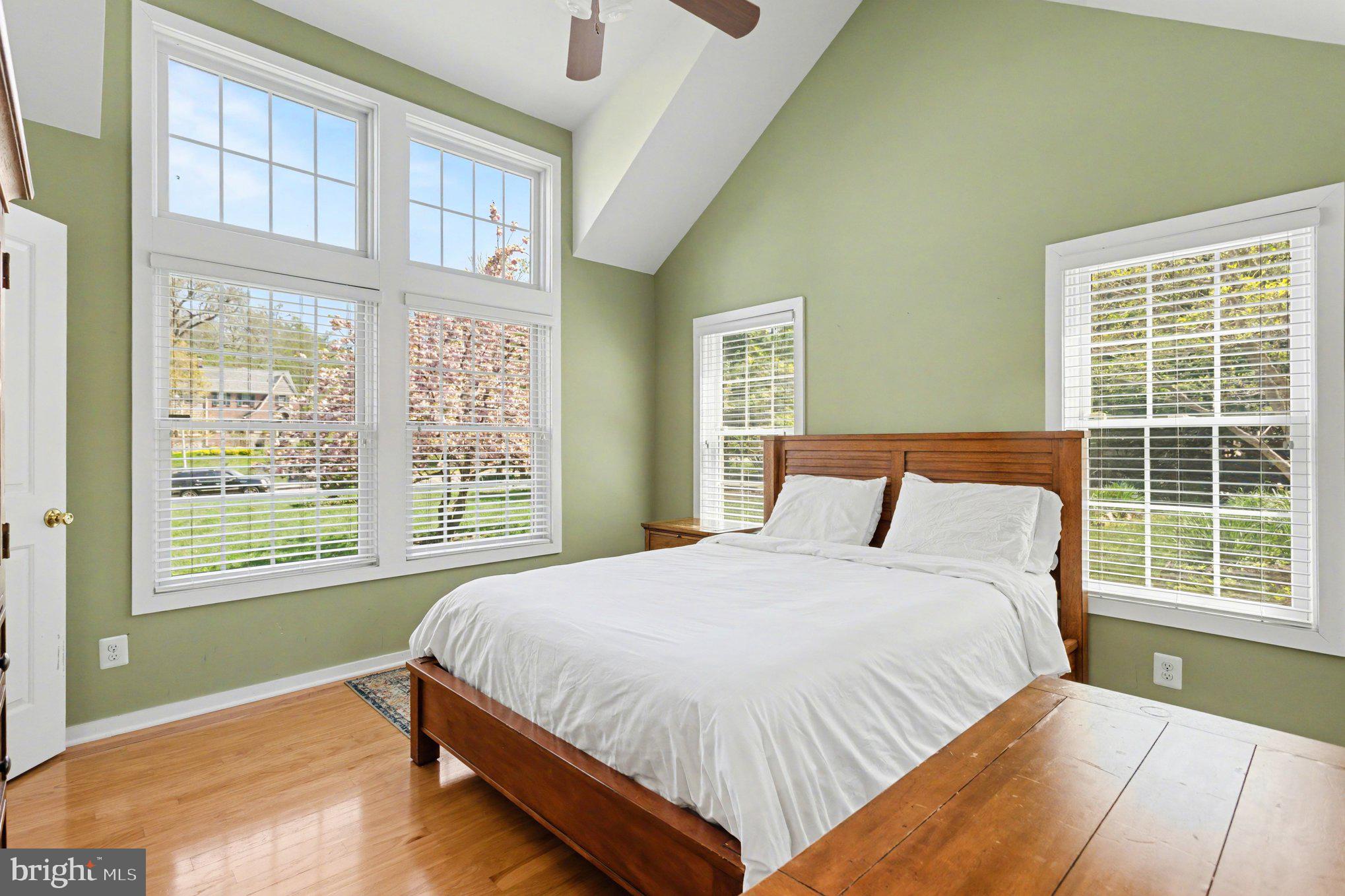 MOUNT WASHINGTON - Residential