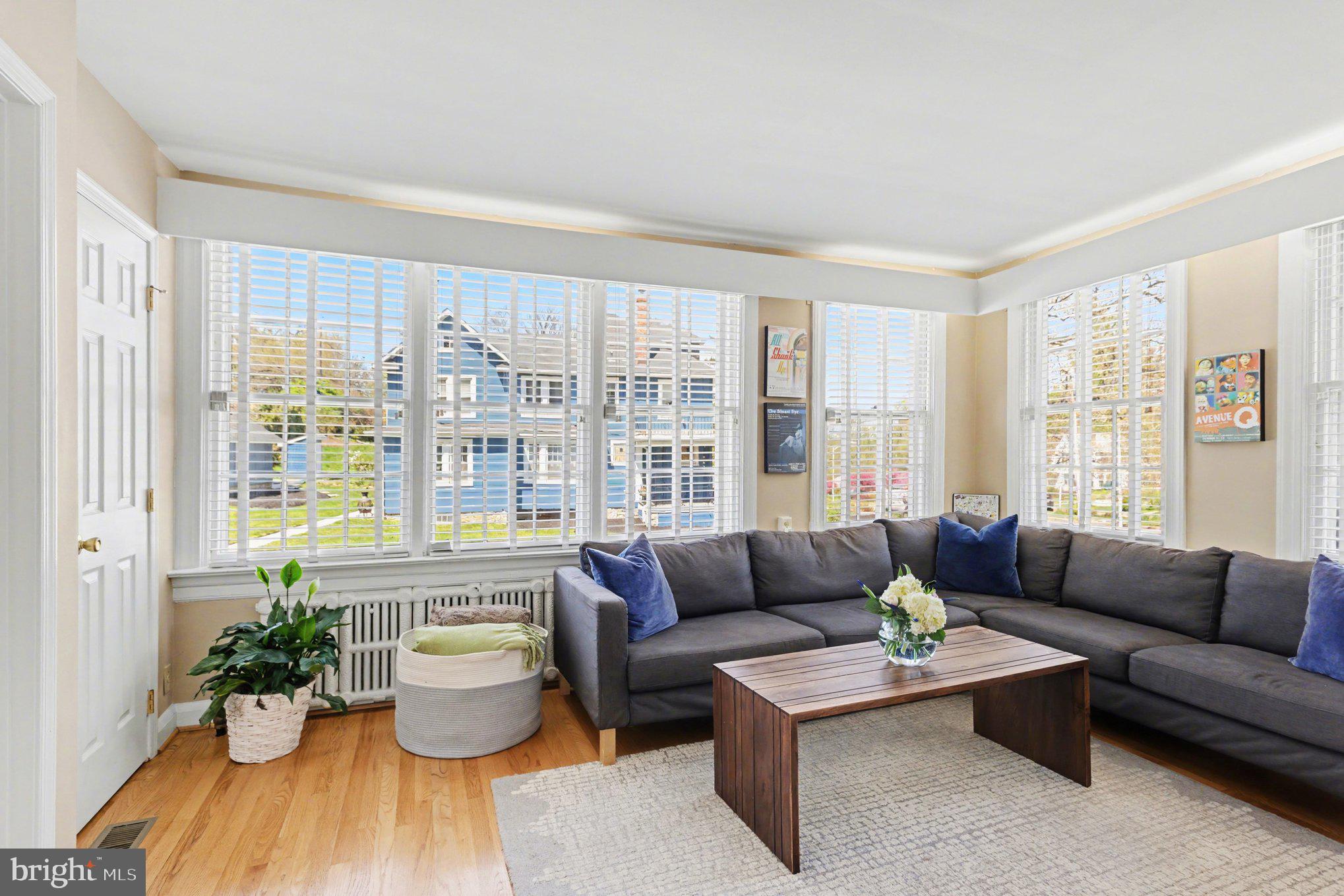 MOUNT WASHINGTON - Residential