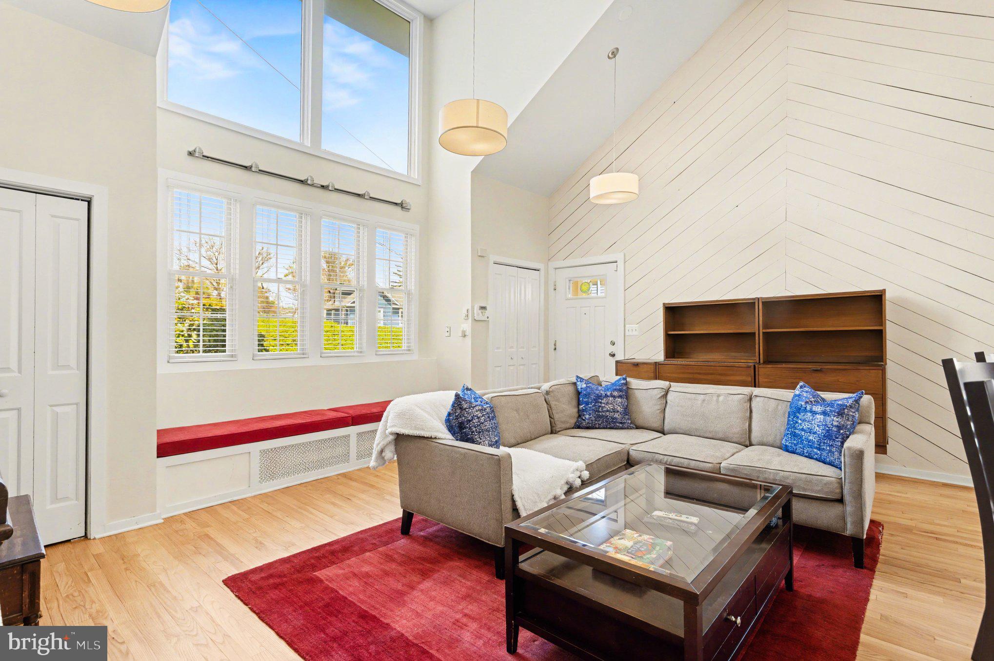 MOUNT WASHINGTON - Residential