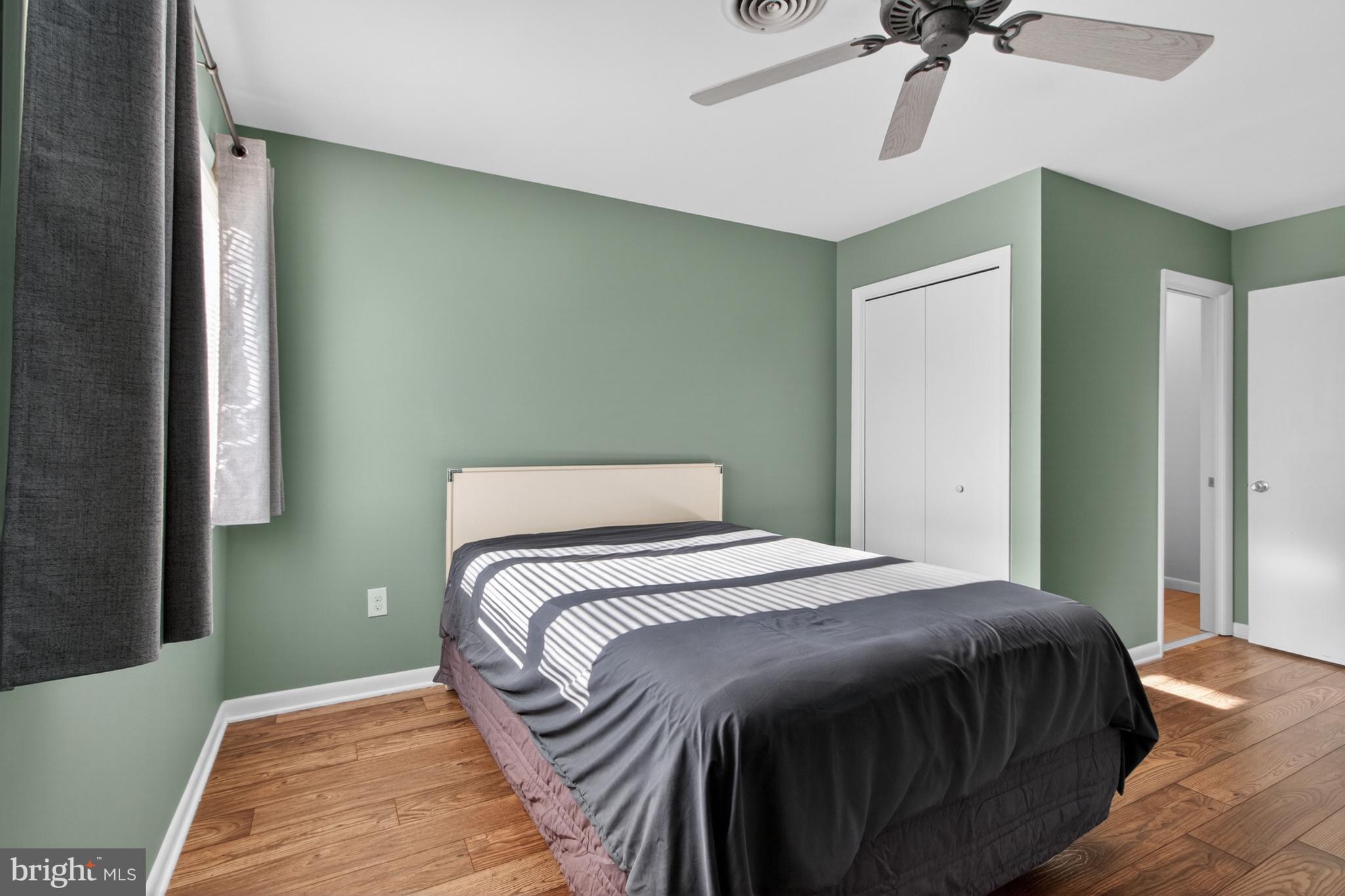 COUNTRY CLUB ESTATES - Residential