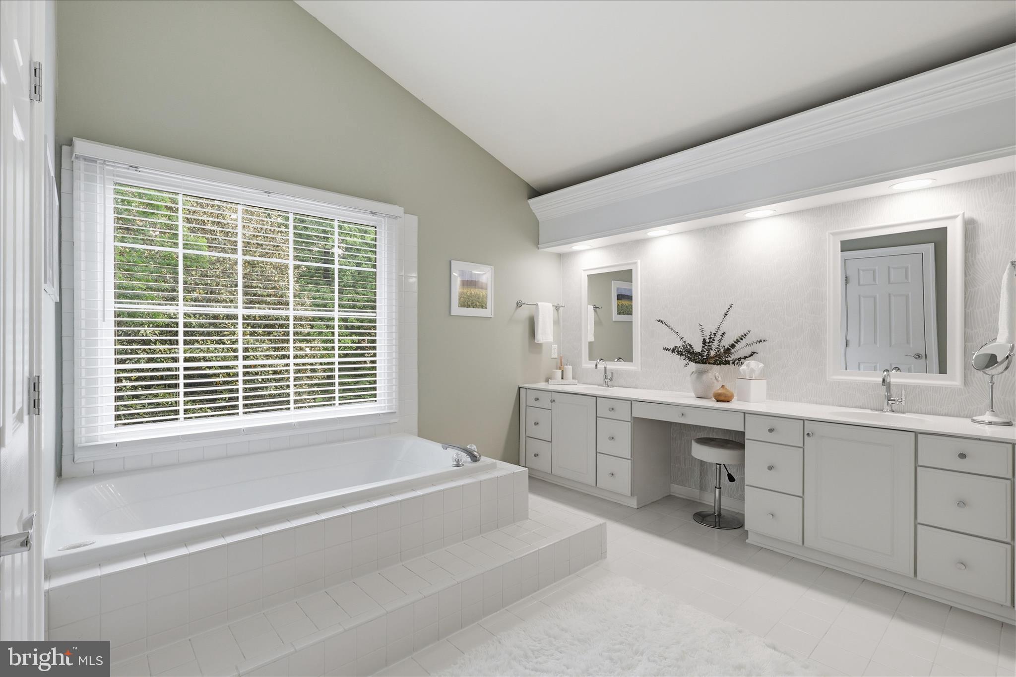 FAIRWINDS - Residential
