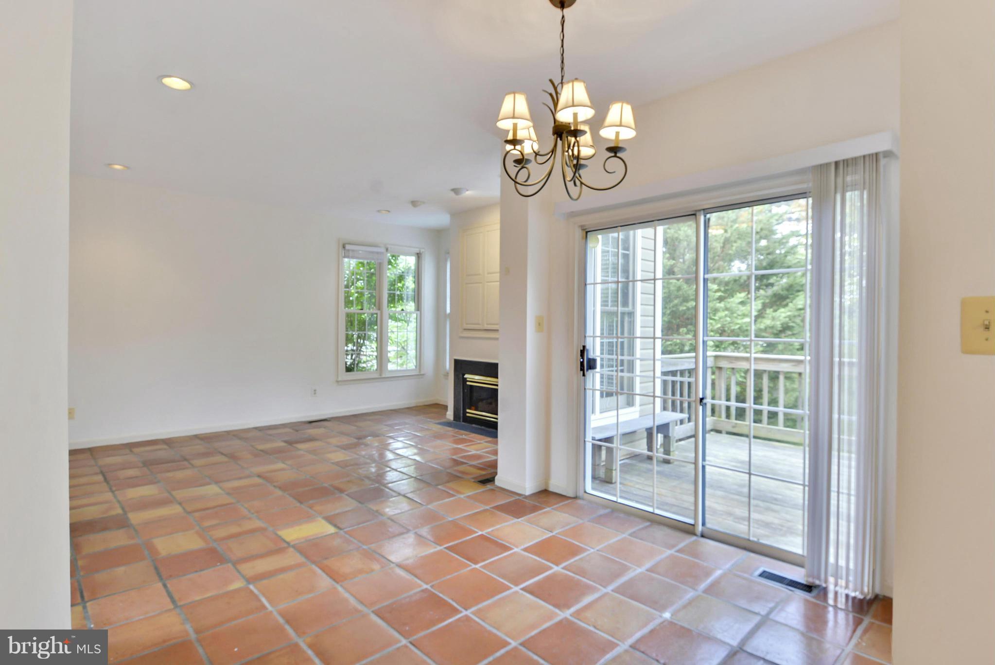 SYCAMORE RIDGE - Residential Lease