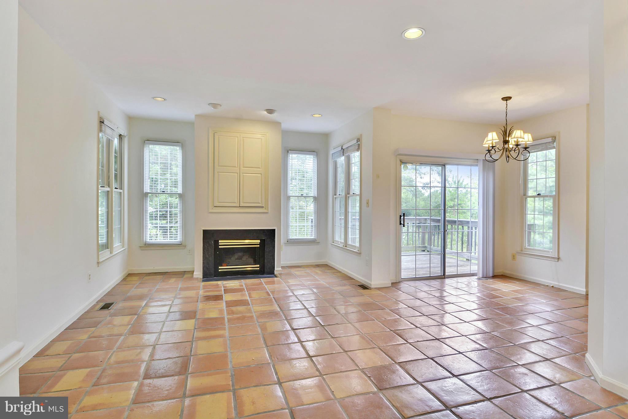 SYCAMORE RIDGE - Residential Lease