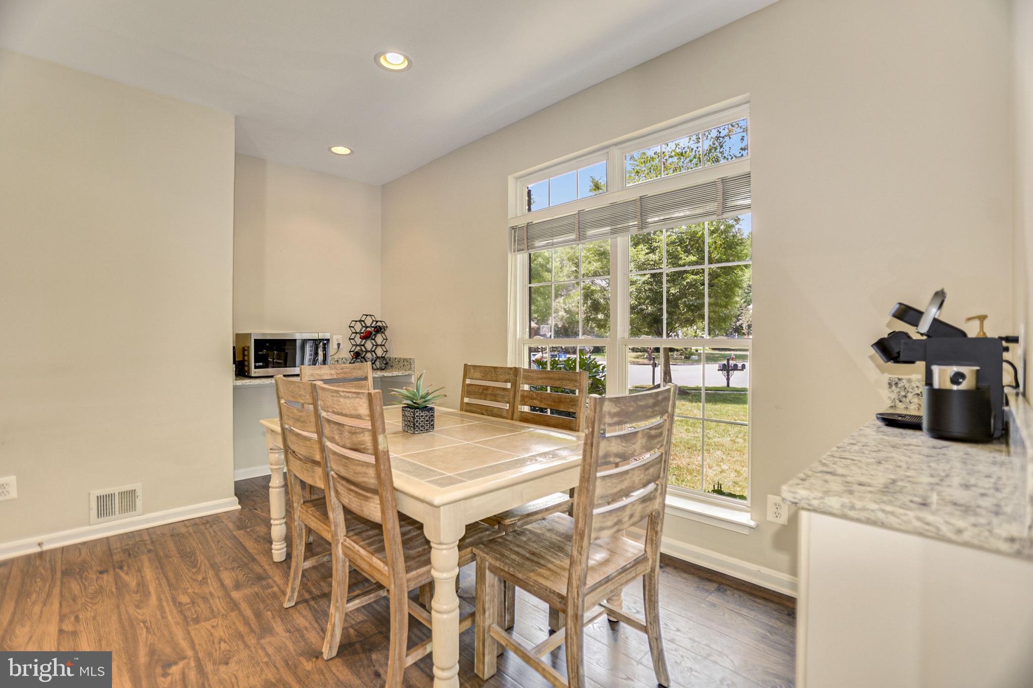 ASHTON WELLS - Residential