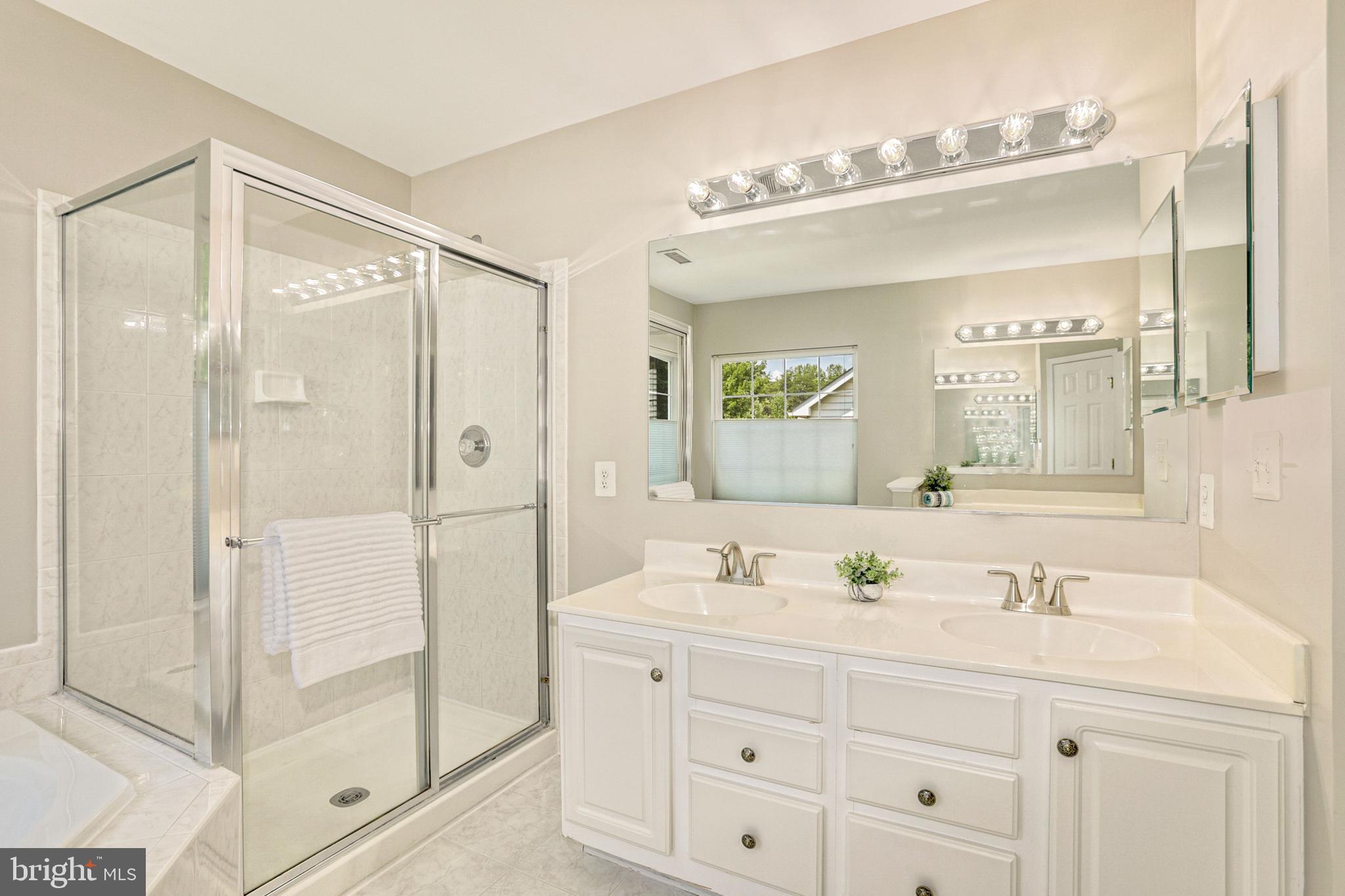 ASHTON WELLS - Residential