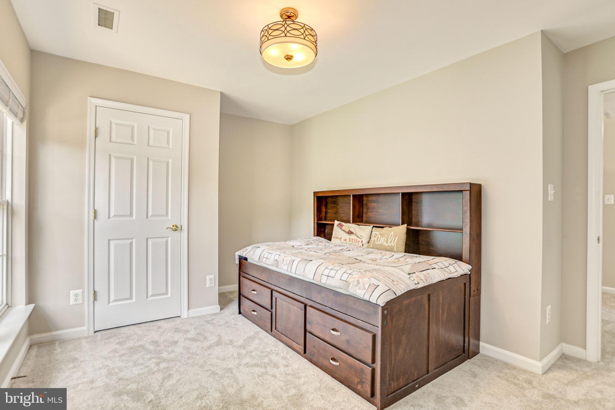 ASHTON WELLS - Residential