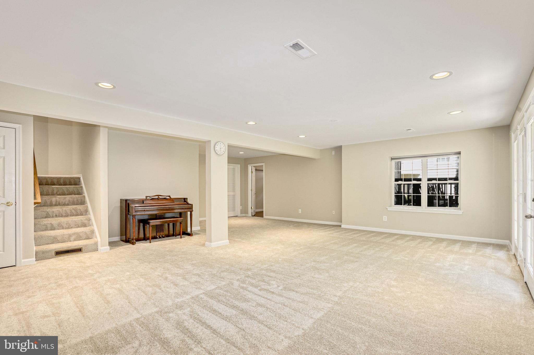 ASHTON WELLS - Residential