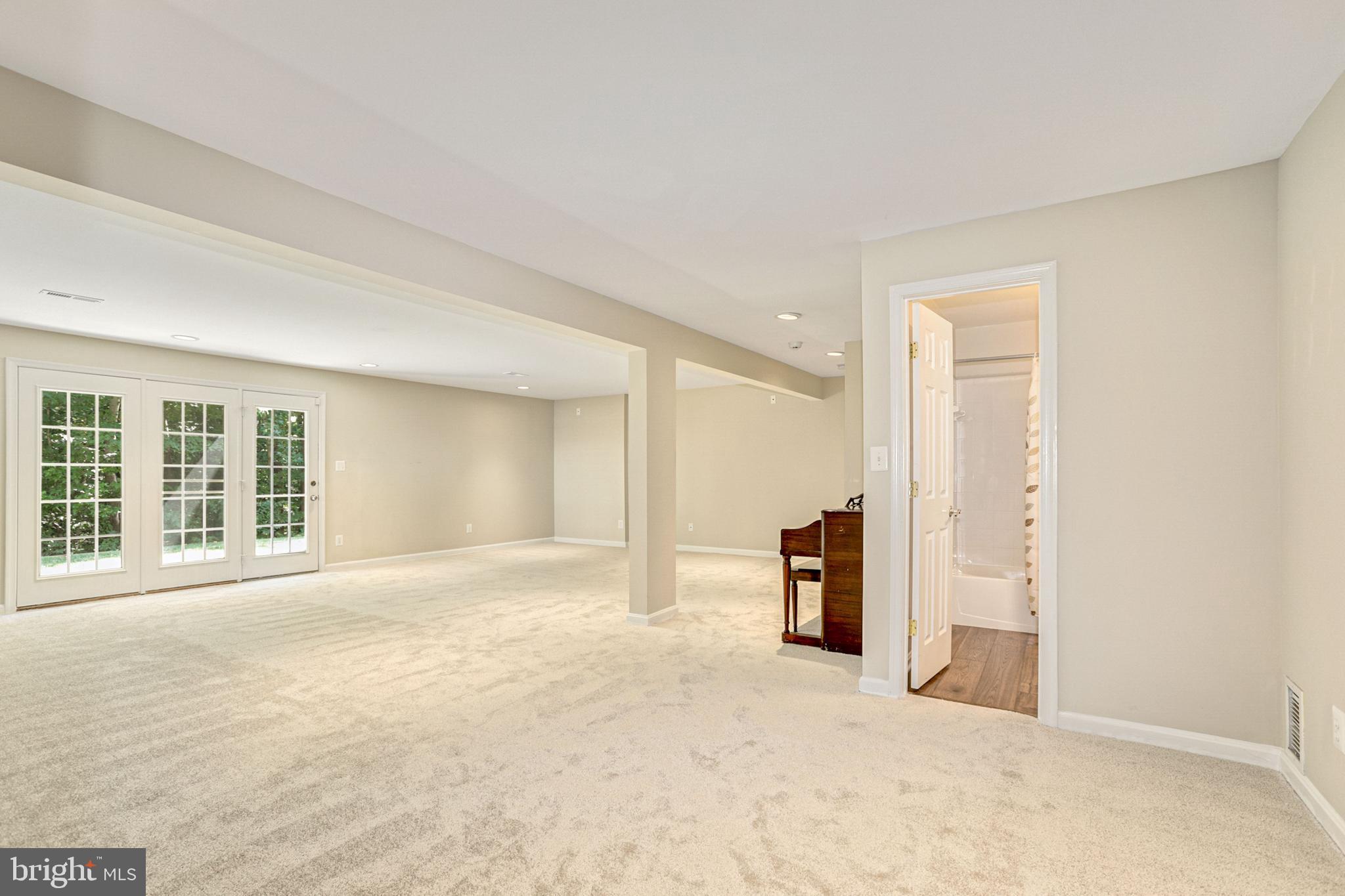 ASHTON WELLS - Residential