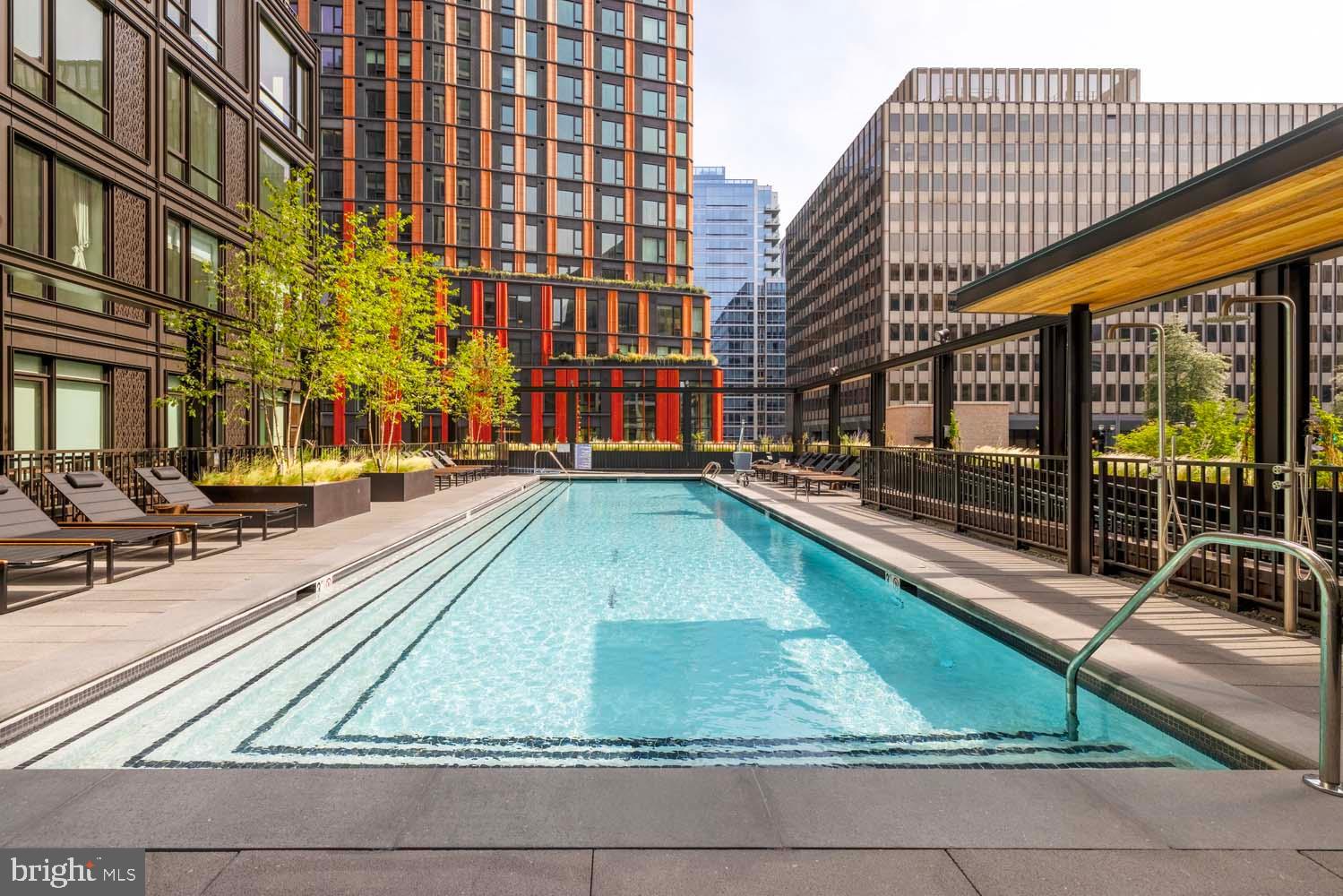 CRYSTAL CITY - Residential Lease